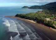 Air Manis Beach in Padang City: A Historical and Beautiful Tourist Destination