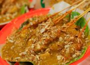 West Sumatra has several other traditional dishes that are well-known both in Indonesia and internationally